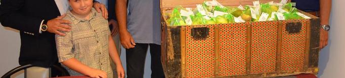 Asaja promociona la fruita i regala 15.000 peces a visitants de Sant Miquel