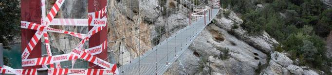 Tancada per inestable la passarel·la penjant de Mont-rebei