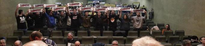 La UdL aprova per gran majoria reclamar l’alliberament dels presos
