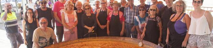 Multitudinària paella popular i solidària contra l’Alzheimer a Agramunt