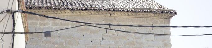 Veïns d’Almacelles apadrinen 411 teules per reparar l’església local