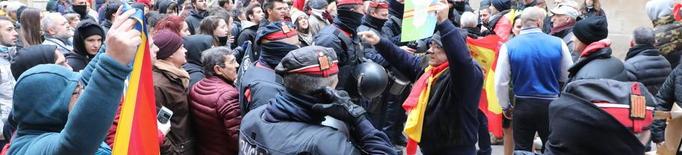 Antifeixistes i independentistes contra simpatitzants de Vox a Lleida