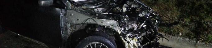 Mor el conductor d'un turisme en un xoc frontal a la Segarra
