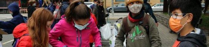 Uns 160 escolars del Pallars Sobirà netegen els rius de la comarca