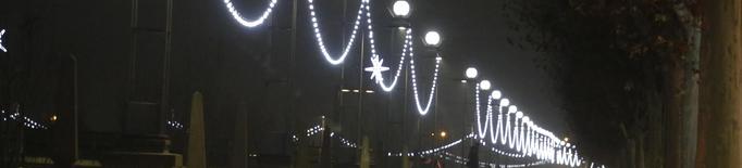 La Peria inicia la instal·lació dels llums de Nadal al Pont de Pardinyes