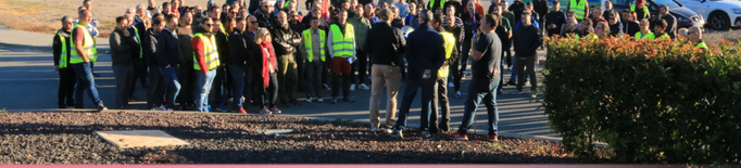 Manifestació dels treballadors de la planta nuclear d'Ascó per mantenir els llocs de feina