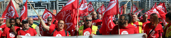 ⏯️ Protesta de la UGT a la seu d'Unió de Pagesos a Lleida per exigir que el conveni del camp s'adeqüi al salari mínim