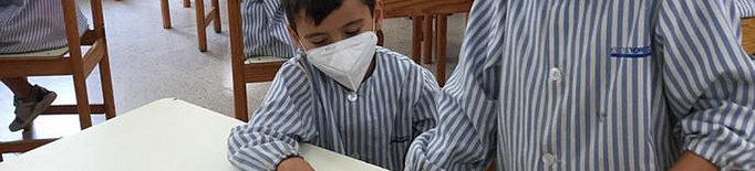 Les mascaretes a classe no són efectives contra la infecció de covid-19, segons estudi