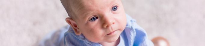 Com identificar problemes de vista en els nadons