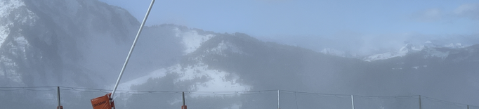 El fort vent obliga a tancar pistes d'esquí al Pirineu