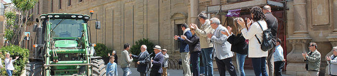 Cervera celebra la tradicional Diada de Sant Isidre amb 48 tractors i 2 carretes engalanades