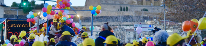 Milers de persones gaudeixen la Rua del Carnaval de Lleida 2024