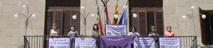 2.000 banderoles a Tàrrega per mostrar el rebuig a les violències masclistes