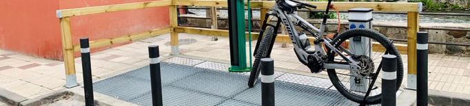 Bossòst instal·la una estació de manteniment i recàrrega de bicicletes