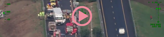 ⏯️ Un accident entre dos camions i un turisme talla l'A-2 a Lleida