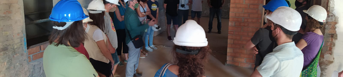 Una quarantena d’arquitectes visiten un edifici en rehabilitació del Centre Històric de Lleida