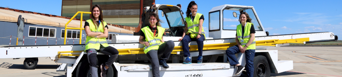 ⏯️ Més de la meitat de les operàries de rampa a l'aeroport d'Alguaire són dones