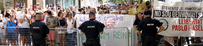 ⏯️ Protestes contra la reina Letizia en un acte contra el càncer a Lleida