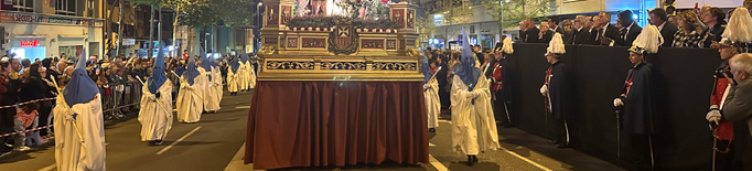 La processó del Sant Enterrament recorre els carrers de Lleida