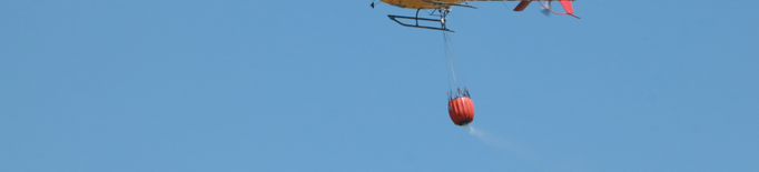 Els Bombers envien un helicòpter i un avió a l'Aragó per ajudar a combatre l'incendi de la Ribagorça