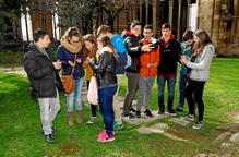 Alumnes descobreixen Lleida amb una gimcana tecnològica