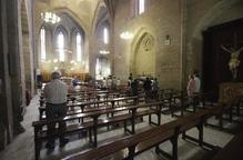 Almenar tanca una part de l’església, que seguirà acollint misses i funerals
