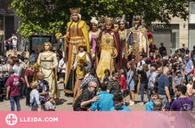 Gegants de diferents col·lectius de Lleida participen en la Trobada Gegantera de la Festa Major