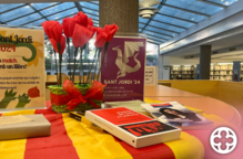 Flors amb Lego, intercanvi de llibres i una exposició de poesia al Sant Jordi de la UdL