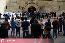 ⏯️ Minut de silenci a Lleida per rebutjar l'assassinat d'un taxista a la Bordeta
