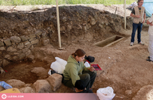 ⏯️ Les excavacions a Santa Coloma d'Àger descobreixen sarcòfags i restes humanes