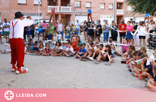 Torrefarrera obre al públic la renovada àrea de jocs infantils de la plaça de les Corts Catalanes