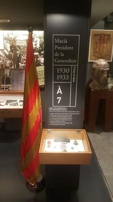 Vitrina amb els objectes personals del president Macià.