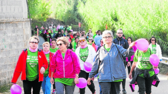 Més de 3.000 persones caminen a Ponent contra el càncer de mama