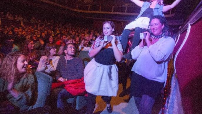 Joves actors de Tàrrega i Cervera omplen el Teatre Ateneu