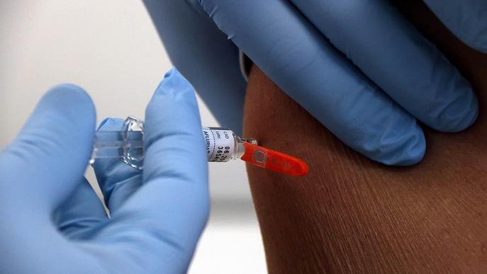 Infermeres de Lleida demanen la vacunació urgent i massiva de l’entorn sanitari contra la grip