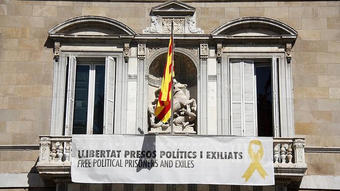 ℹ️ El pols de Torra amb la JEC i la justícia per la pancarta en favor de "presos polítics i exiliats"