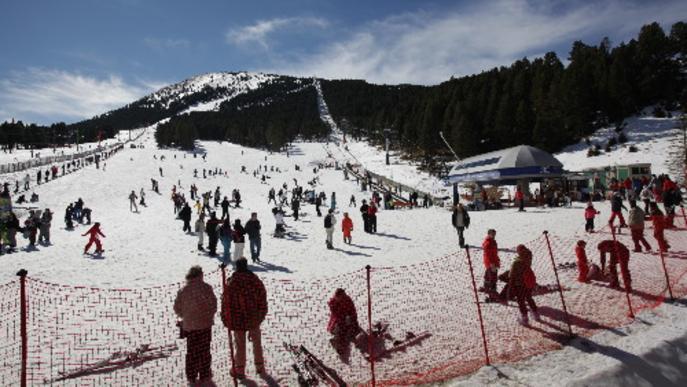 L’estació de Port del Comte arranca amb més d’un miler d’esquiadors