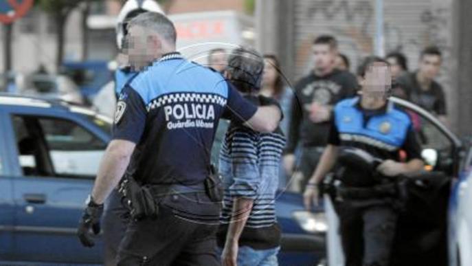 Un ferit i quatre detinguts per una baralla en ple carrer a Pardinyes