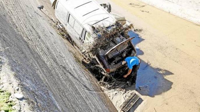 Desvalisen els cotxes trobats a dins del canal de Seròs