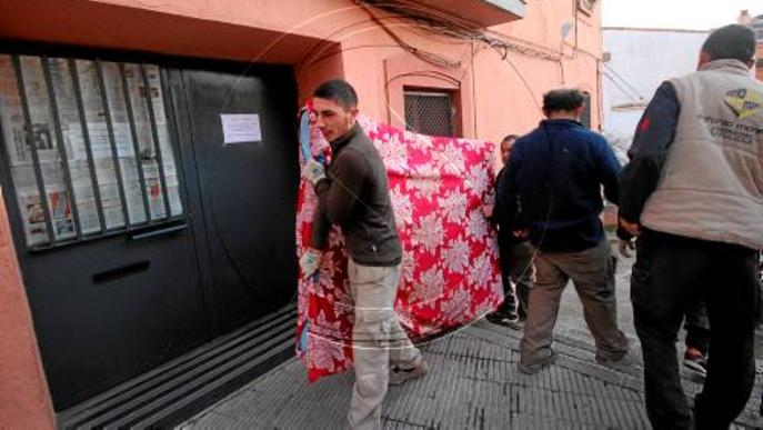 Desallotjats quatre pisos municipals i un local de serveis socials de Maranyosa