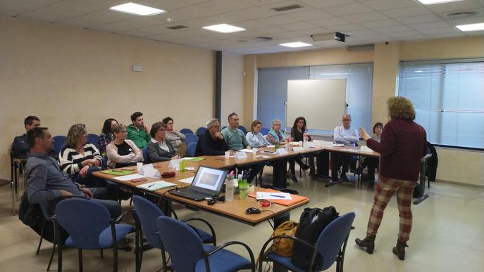 Una quinzena d’empreses en el primer seminari del curs ‘Eines formatives i de suport als allotjaments de les Garrigues’