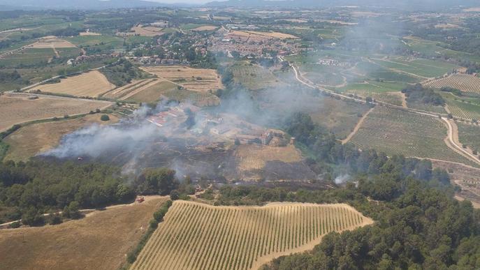Dos incendis cremen vegetació agrícola a la Segarra i l'Alt Penedès