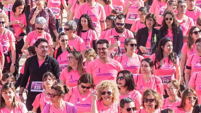 Gairebé 2000 persones participen a la Cursa de la Dona Nayox 2023