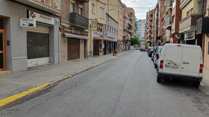 Inicien les obres d'ampliació de la vorera al carrer Vallcalent de Lleida