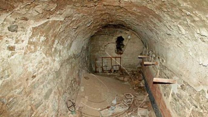 Troben una antiga cripta al fer reformes al Fossar de Cervera