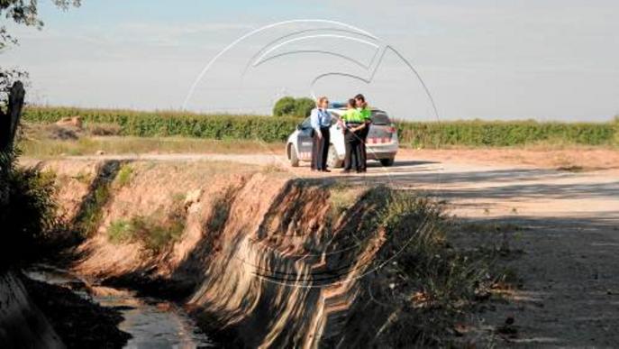 Ferida una ciclista al caure en un canal buit a les Borges