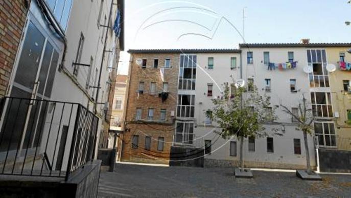 La PAH dóna les adreces d'uns 700 pisos del 'banc dolent' a Lleida