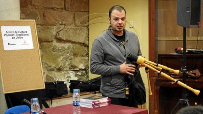Presenten a Lleida la recuperació de l'instrument tradicional del bot pallarès
