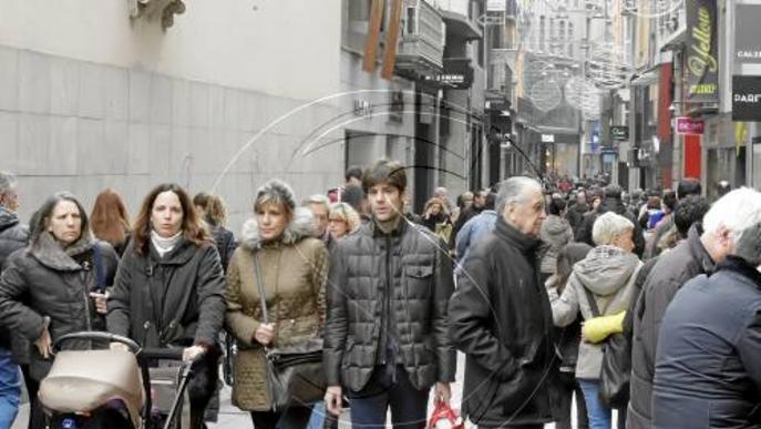 Primer dia de la 'marató' de comerços oberts amb bones expectatives de vendes