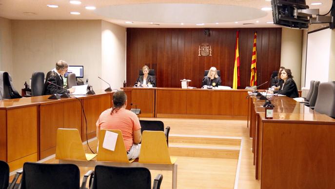 L'acusat d'introduir droga a la presó de Lleida, afirma que només eren pedres